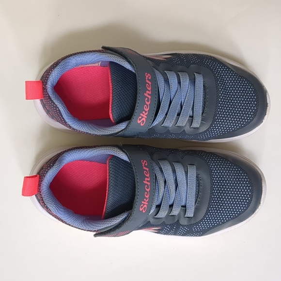 Little Girls Skechers Pull On Velcro Sneakers - Picture 3 of 7